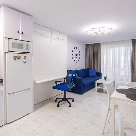 Calle Pedro Lorca Spacious Near Del Cura , Seafront With Many Reastoraunts, Supermarket Masymas And Pharmacy 24h