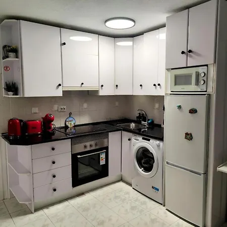 Apartment Calle Pedro Lorca Spacious Near Del Cura , Seafront With Many Reastoraunts, Supermarket Masymas And Pharmacy 24h Torrevieja